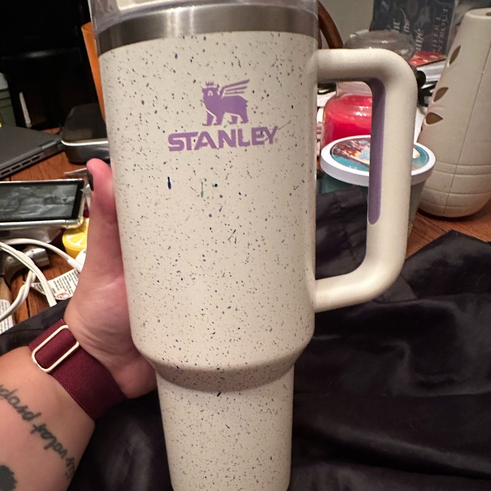 40oz Stanley Cup in Cream Speckle